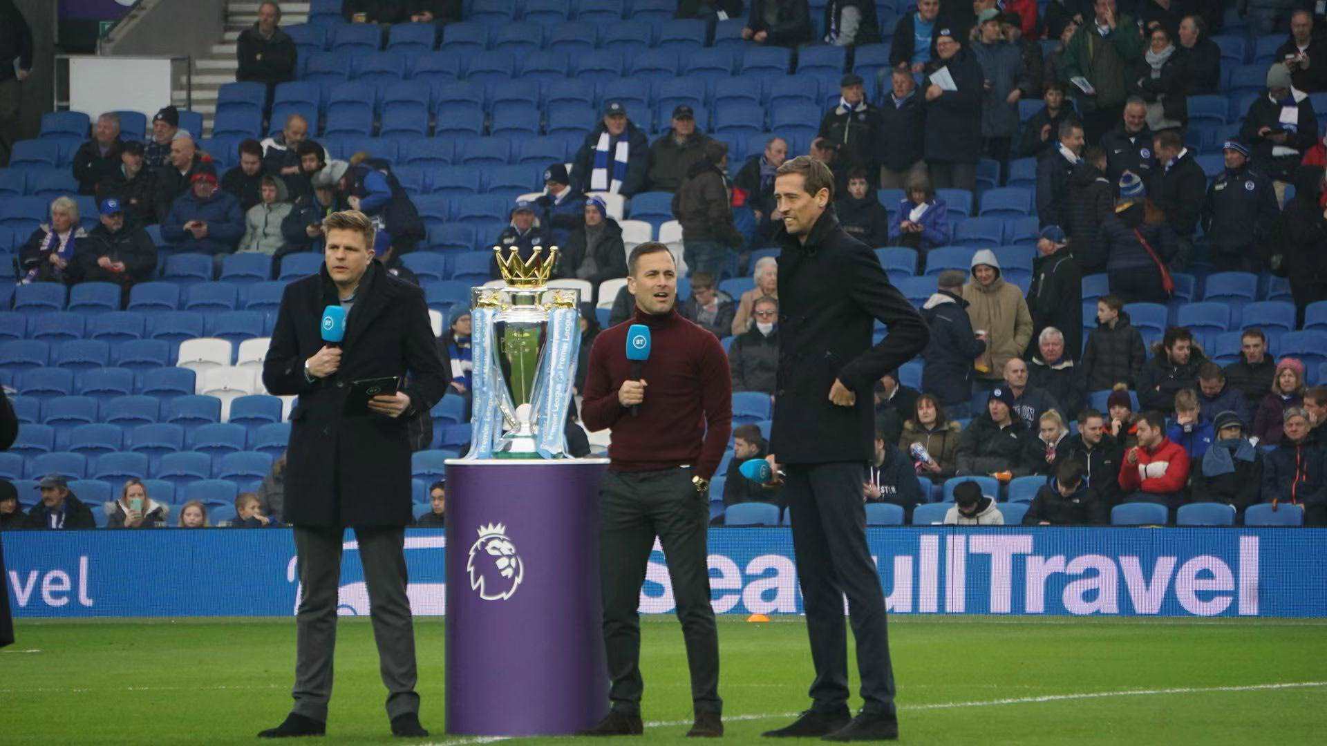 他在场上的 他在场上的